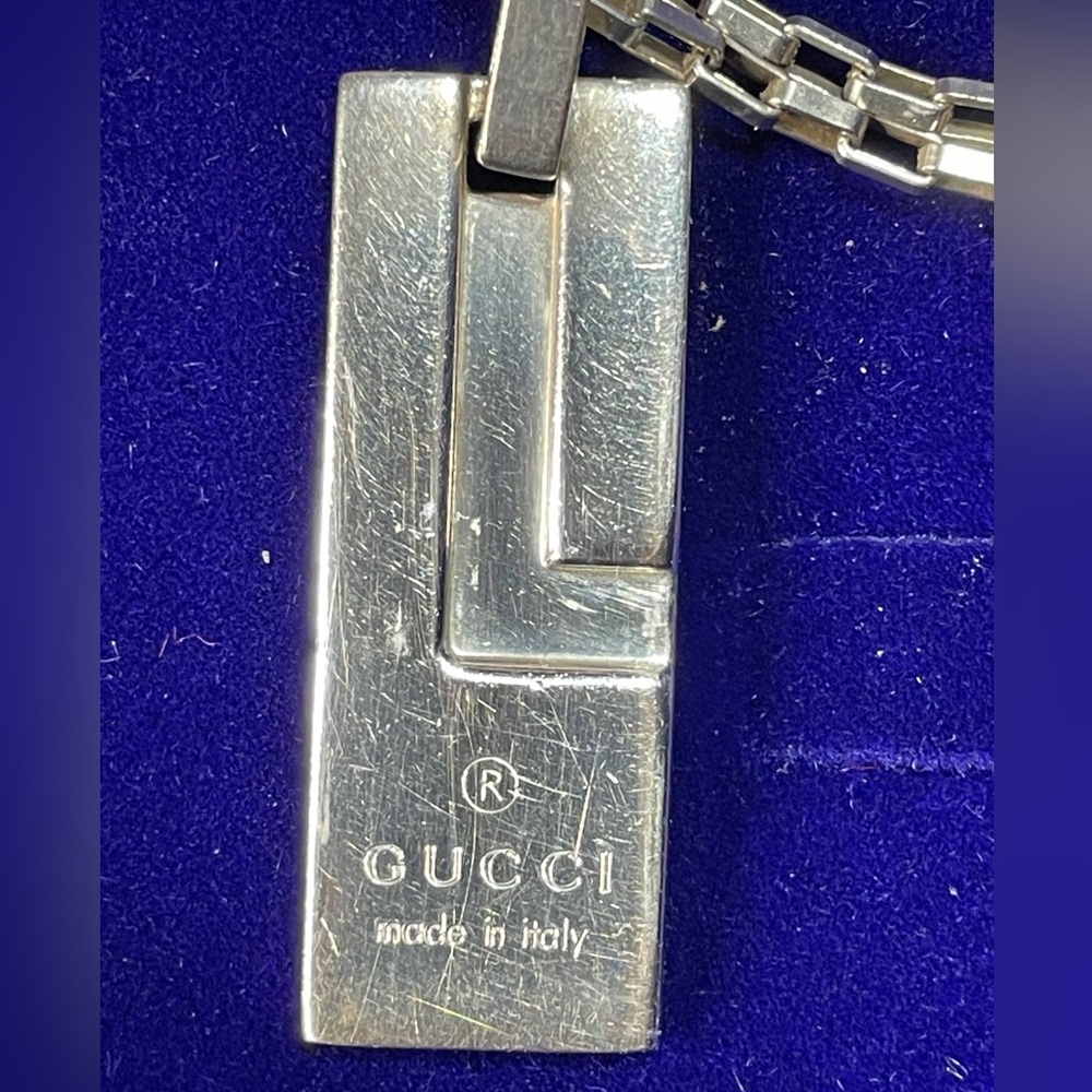 Gucci 925 Sterling Silver Elegant Pendant Necklace 18 in chain - Picture 4 of 7